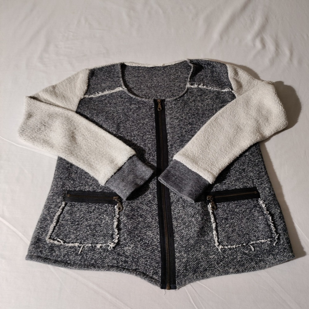 Women's DREW Full Zip Gray White Sweater No Size Tag (M?) See Measurements USA‎